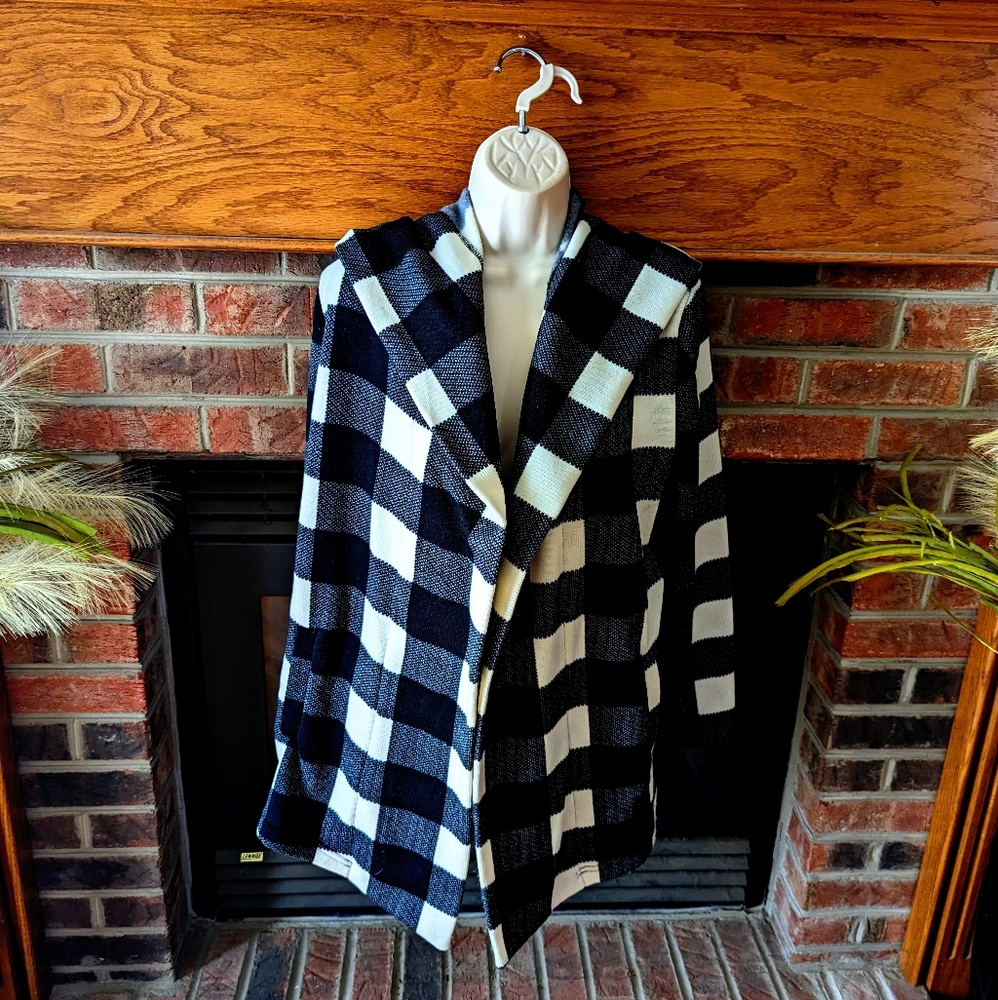 Maurice's brand long sleeve police lined sweater coat women's size medium